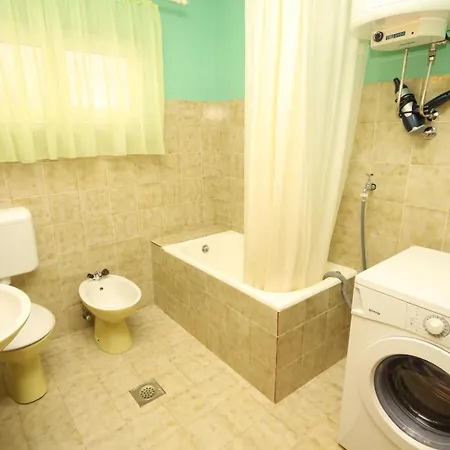Seaside Holiday House Kali, Ugljan - 8429 Дом отдыха